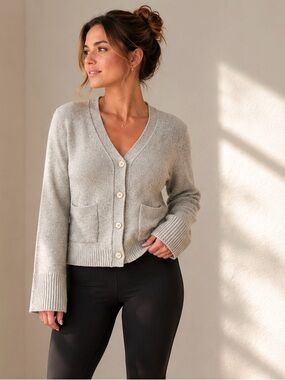 Gap Heather Gray V Neck Button Front Pocket Cardigan Small